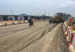 A portion of the Dawhenya-Kpone Barrier Road