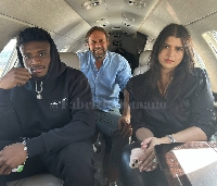 Mohammed Kudus and Jennifer Mendelewitsch in a jet with West Ham director Tim Steidten