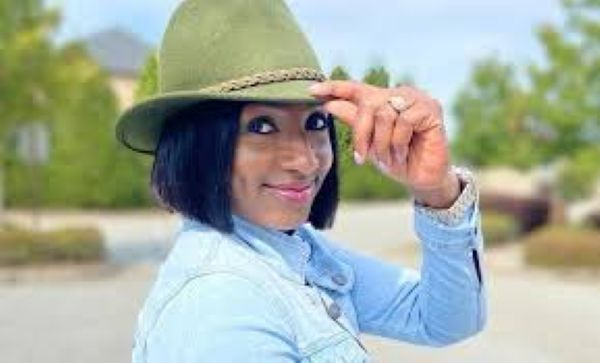 Ateaa Tina is a former backup vocalist for the late Daddy Lumba