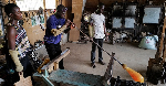 BizTech: The Ghanaian artist performing wonders with glass waste