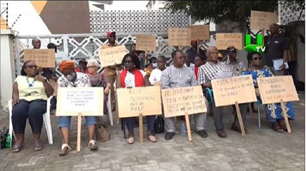 File photo of Pensioner bondholders picketing at the Ministry of Finance