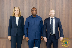 The meeting focused on strengthening economic ties between France and Ghana