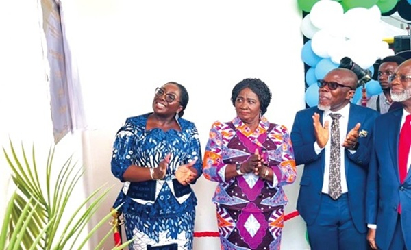 Vice-President (2nd from left), Lady Julia Osei Tutu (L) and others during the inauguration