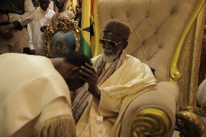 Nana Kwame Bediako receiving Chief Imam's blessing