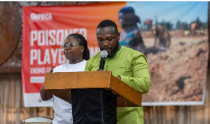 Francis Anipah, Project Manager at OAfrica, speaking during the forum