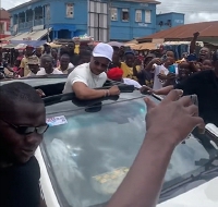 Black Stars captain Andre Ayew received a rousing welcome in Sunyani