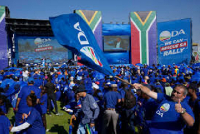 Supporters of the main opposition Democratic Alliance (DA) party attend a final election rally
