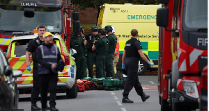 Emergency services for di scene afta di attack on Thursday morning