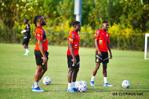 Black Stars Train F8JTPHdXoAAt7EZ