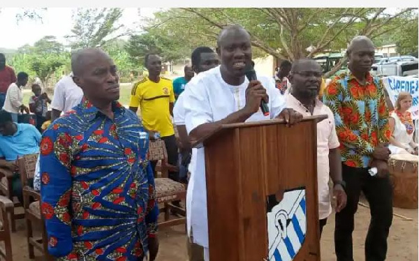 Thomas Hughes Amissah (with mic) has pledged to explore all opportunities in the Central Region