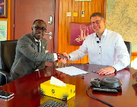 Okyeame Kwame lands Ghacem ambassadorial deal for new waterproof cement product
