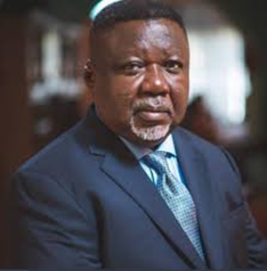 Dr Samuel Nii Noi Ashong is a Senior Policy Advisor for Fiscal Management at MoF