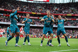 Semenyo (L) and his teammates celebrating a goal