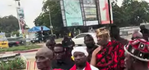 Ga Mantse and his entourage at forecourt of Jubilee House