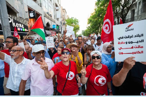 Tunisians protest against rising prices, declining purchasing power and shortages of basic goods