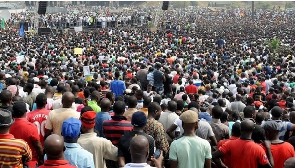 He called on Muslims to use the Sallah period to pray for the peace of the country