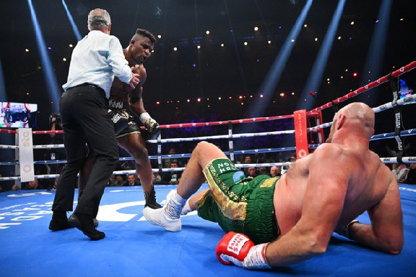 Tyson Fury had to gather himself after being knocked down by Francis Ngannou in round three