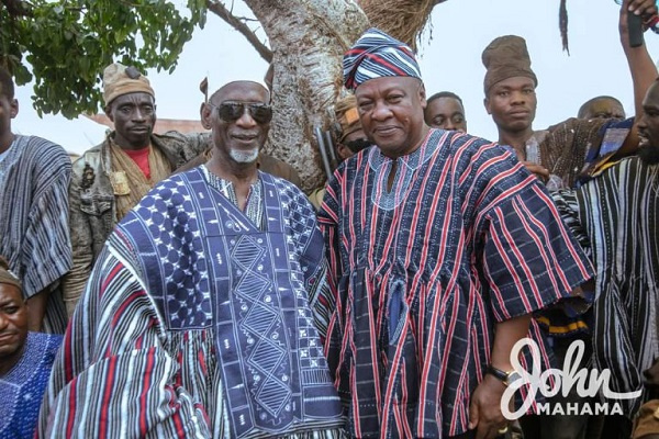 Gilbert Seidu Iddi (new Mandariwura of Bole) and John Dramani Mahama (right)