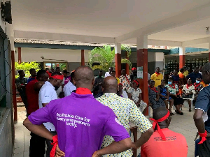 Ellembelle DCE intervenes to end Eikwe Hospital strike