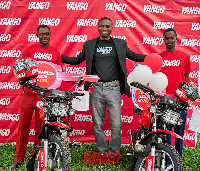 Country Manager of Yango Delivery, Emmanuel Koduah with some award receipients