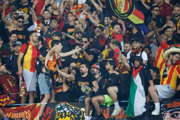 Fans of Esperance
