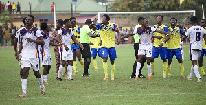 Hearts Of Oak And Young Apostles Players Clash At Half Time .jfif