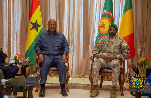 President John Dramani Mahama [L] and Mali Head of State, Assimi Goïta