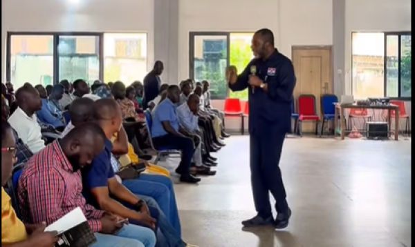 Dr Matthew Opoku Prempeh speaking to some party supporters