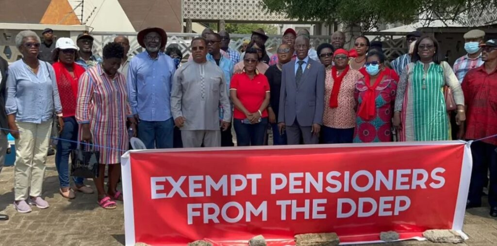 Members of the Pensioner Bondholders Forum have been picketing at the ministry of finance