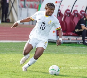 Fatawu Issahaku is a forward of the Black Stars