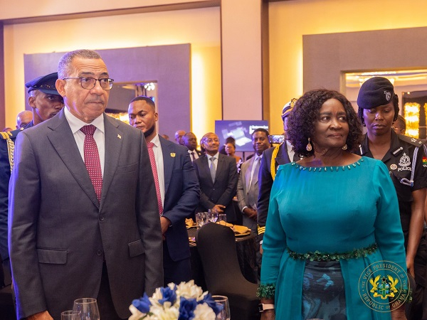 Vice President Opoku-Agyemang (R) & President of São Tomé and Príncipe, Carlos Vila Nova (L)