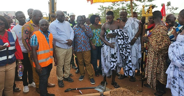 The 28km Asaman –Subin-Nipanikrom-Nyinawusu Feeder Road will be done in two stages of construction