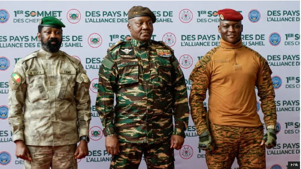 Colonel Assimi Goita(L), General Abdourahamane Tchiani and Captain Ibrahim Traore