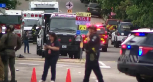 Eight pipo don wunjure afte one man throw fire bomb wia pipo gada for Boulder, Colorado