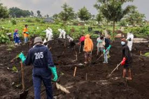 Red Cross buries victims after M23 takes Goma