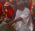 Watch as President Mahama joins Rastafarians in drumming in viral video