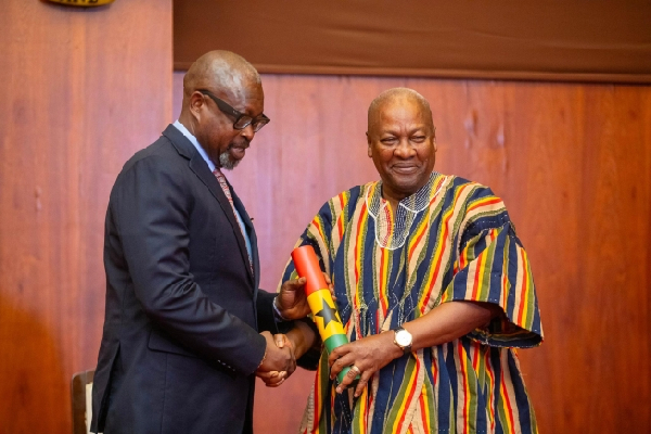 COP Nathan Kofi Boakye in a picture with President John Dramani Mahama