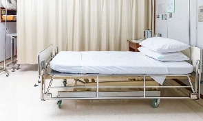 12-year-old Debola wey im intestine bin miss for Lagos hospital don die