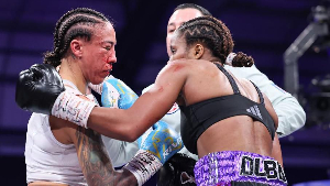 Dubois (R) left Jessica's (L) face oozing with blood during the fight