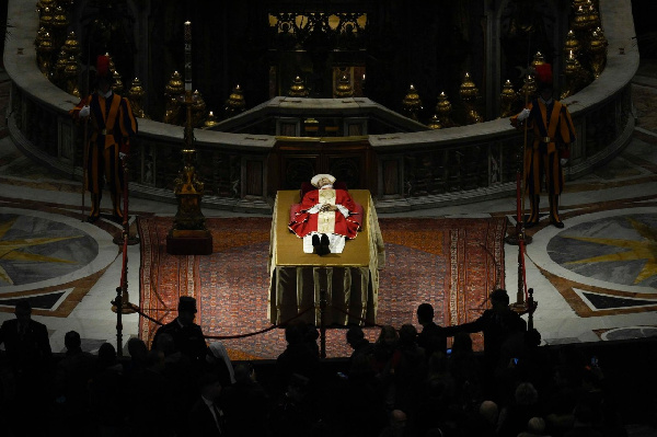 Remains of the late Pope lies in state for final respects