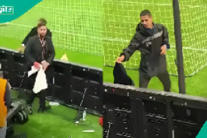 Ball boys from Morocco seized towels of some goalkeepers