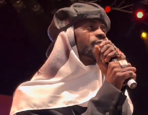 The moment Black Sherif burst into tears during a performance in London