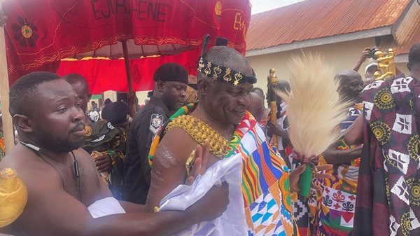 Barimah Osei Hwedie II during his arrival at climax of the 2025 Ejura Sekyerene Festival