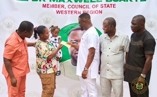 The family of the girl commended the council of state member for the kind gesture