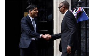 Former Prime Minister Rishi Sunak (L) and Rwandan President Paul Kagame (R)