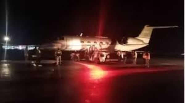 The presidential jet's landing gear malfunctioned, authorities say