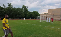 Semenyo (in yellow jersey) scored penalties against Ati-Zigi