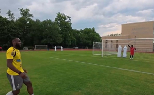Semenyo (in yellow jersey) scored penalties against Ati-Zigi