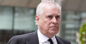 Government considers removing Andrew from royal line of succession