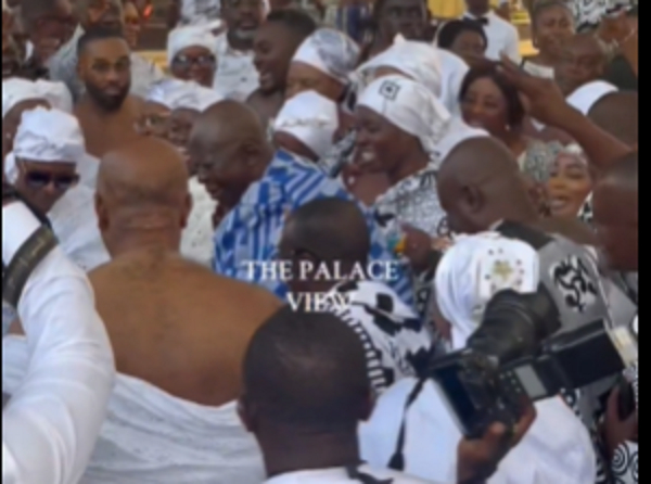 Otumfuo Osei Tutu II, his chiefs and queen mothers on the dance floor